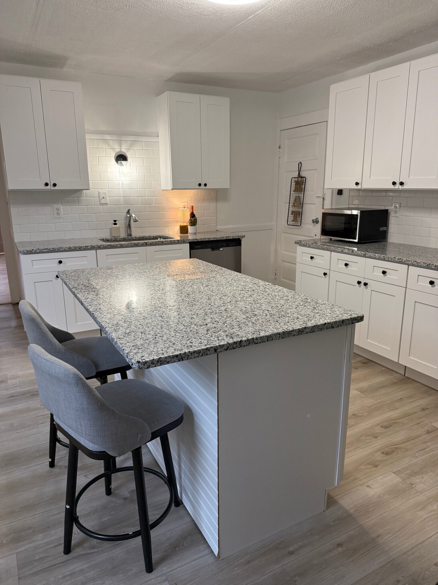 1825 Clover Ave unit 2, Cleveland, OH 44109 - photo 1