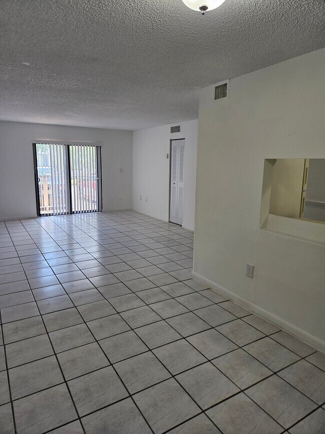 Miramar 6141, Miramar, FL 33023 - photo 7
