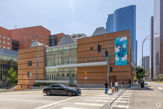 Oak Crest Academy - Los Angeles is across the street from the Disney Concert Hall.
