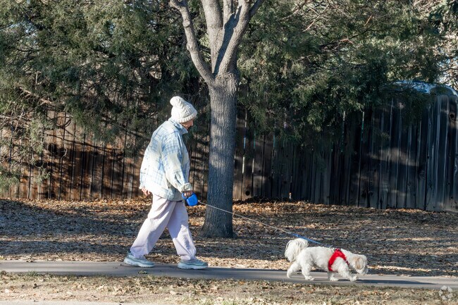 You'll notice that the South Greeley is a very dog friendly area.