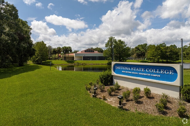 The Daytona State College campus is just minutes away from Spanish Mission Heights.
