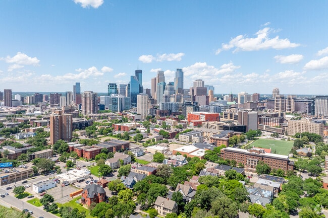 Elliot Park blends historic homes with modern living near downtown Minneapolis.