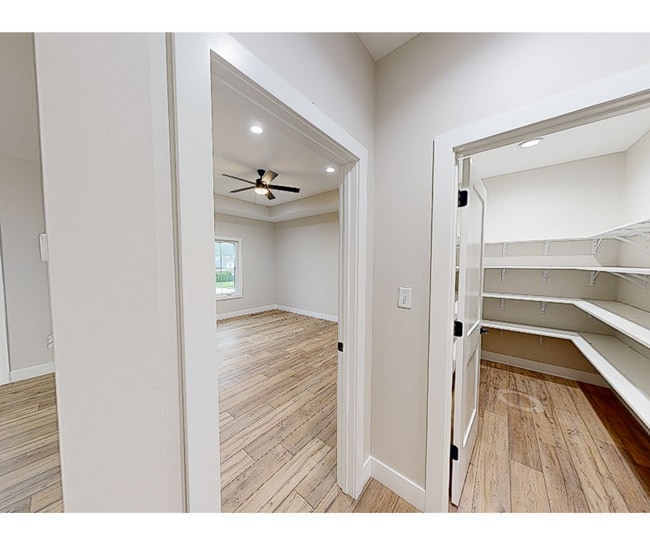 6000 Sable Ridge Dr unit 37743369, Newburgh, IN 47630 - photo 3