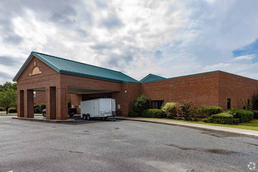 Sand Hill Elementary School is a public elementary school located in Guyton, GA.