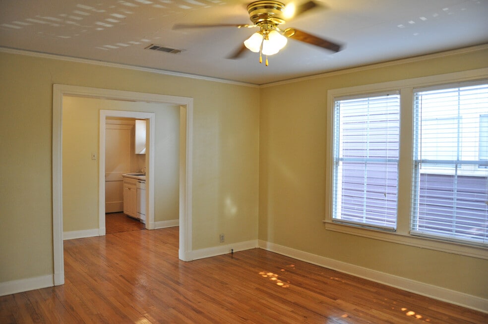 912 N 6th St unit 912, Baton Rouge, LA 70802 - photo 1
