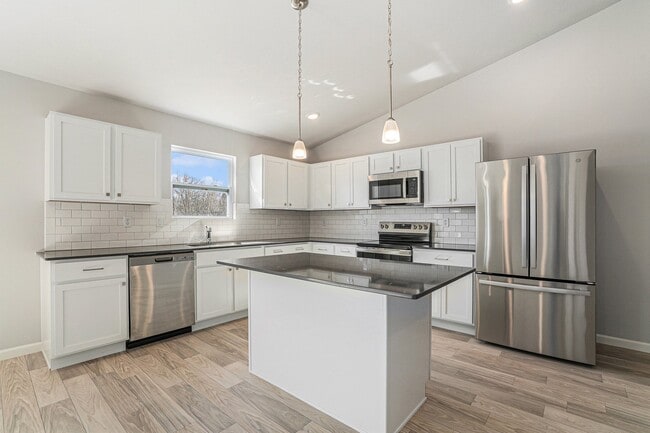 2186 E Centre Ave unit 38545565, Portage, MI 49002 - photo 3