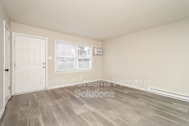 900 Lowdermilk St, Greensboro, NC 27401 - photo 5