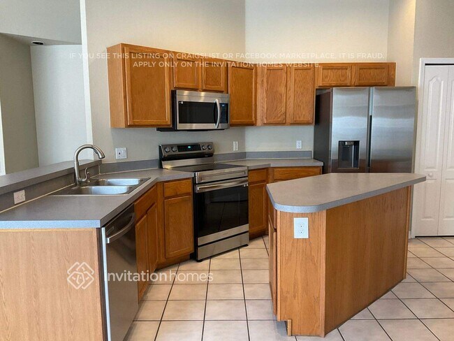 808 Bryson Loop, Lakeland, FL 33809 - photo 5