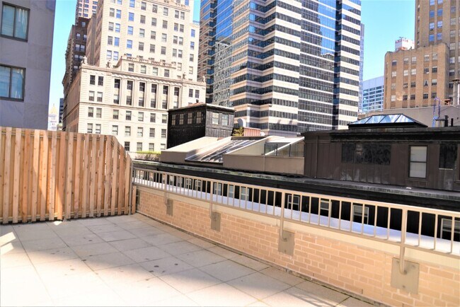 Cipriani Club Residences unit 1622, New York, NY 10005 - photo 5