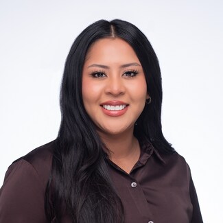 Kimberly Cruz