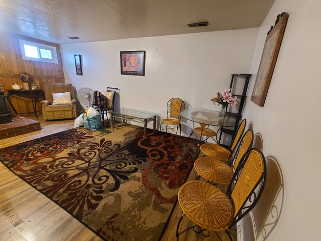 6781 S 2300 E unit Rooms for Rent, Salt Lake City, UT 84121 - photo 6