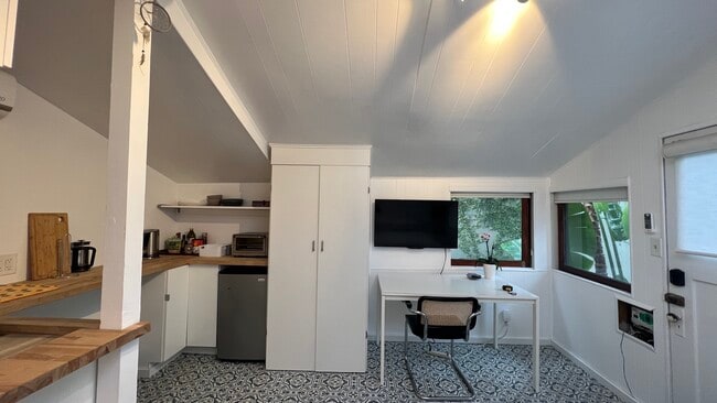 880 Commonwealth Ave, Los Angeles, CA 90291 - photo 3