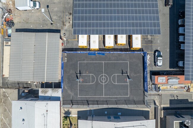 Vista High School in Lynwood serves grades 9-12, offering flexible schedules for students.