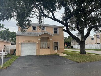 7031 SW 41st Place, Davie, FL 33314