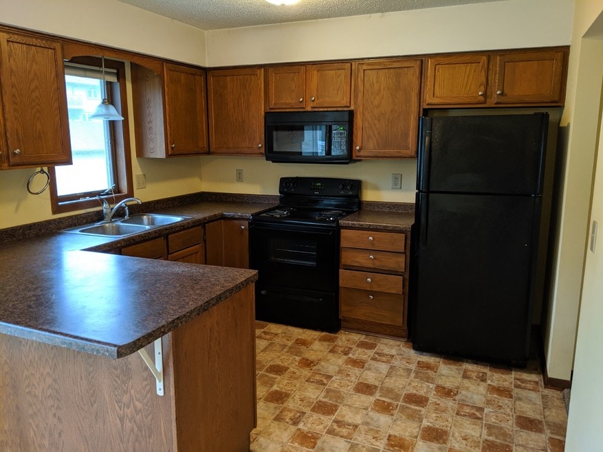 1465 Whispering Ct unit 2, Hastings, MN 55033 - photo 1