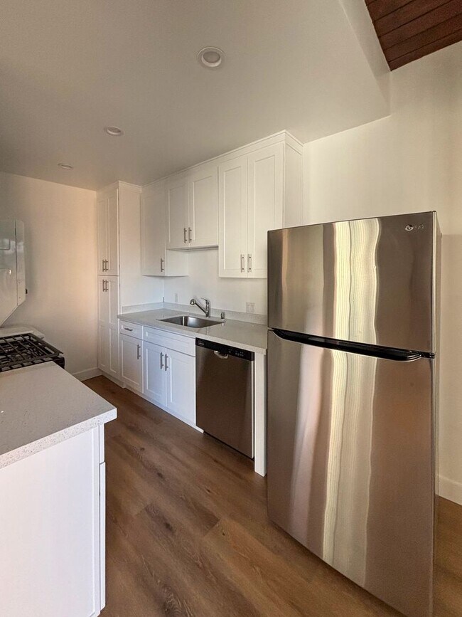 116 N Helberta Ave, Redondo Beach, CA 90277 - photo 7