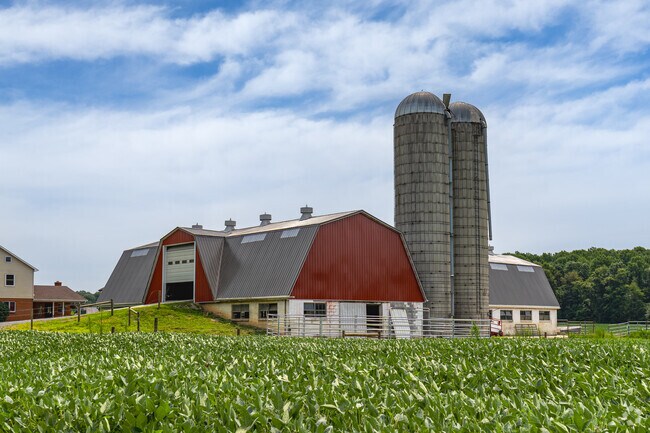 Sadsbury’s landscape is dominated by a large farming community and extensive farmland.