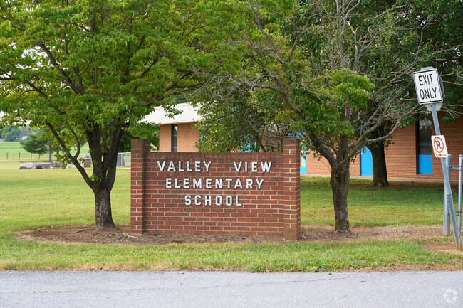 Valley View Elementary serves students of Martinsburg, West Virginia.