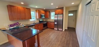 4 Orchard Square, Caldwell, NJ 07006