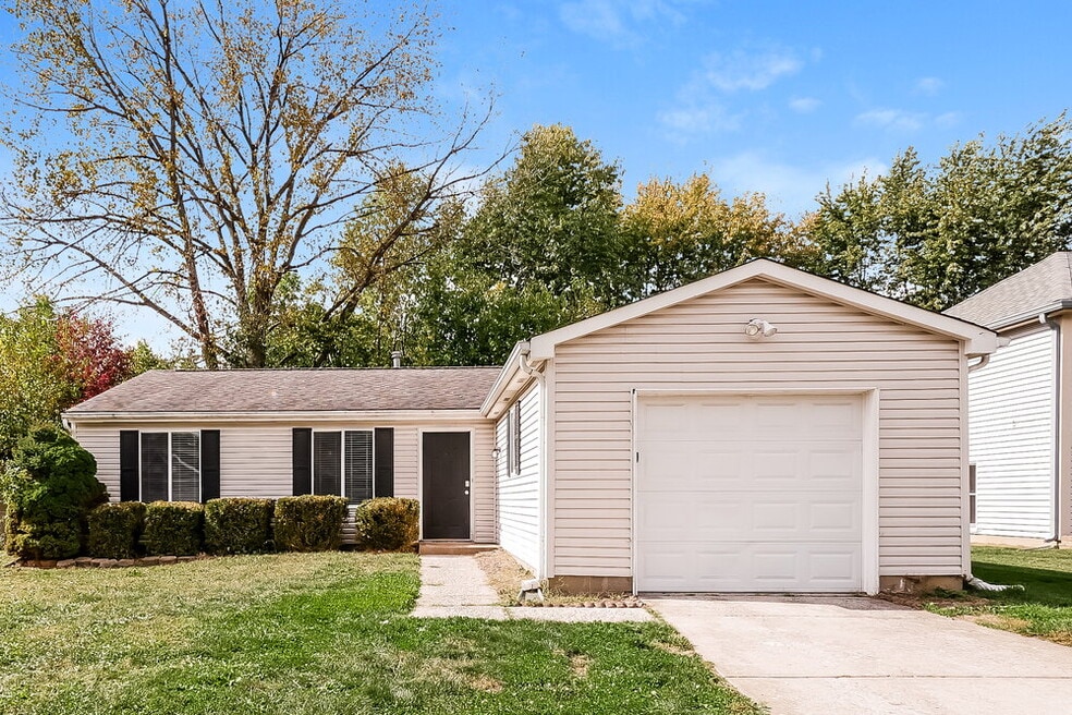 812 Coolee Ln, Indianapolis, IN 46229 - photo 1