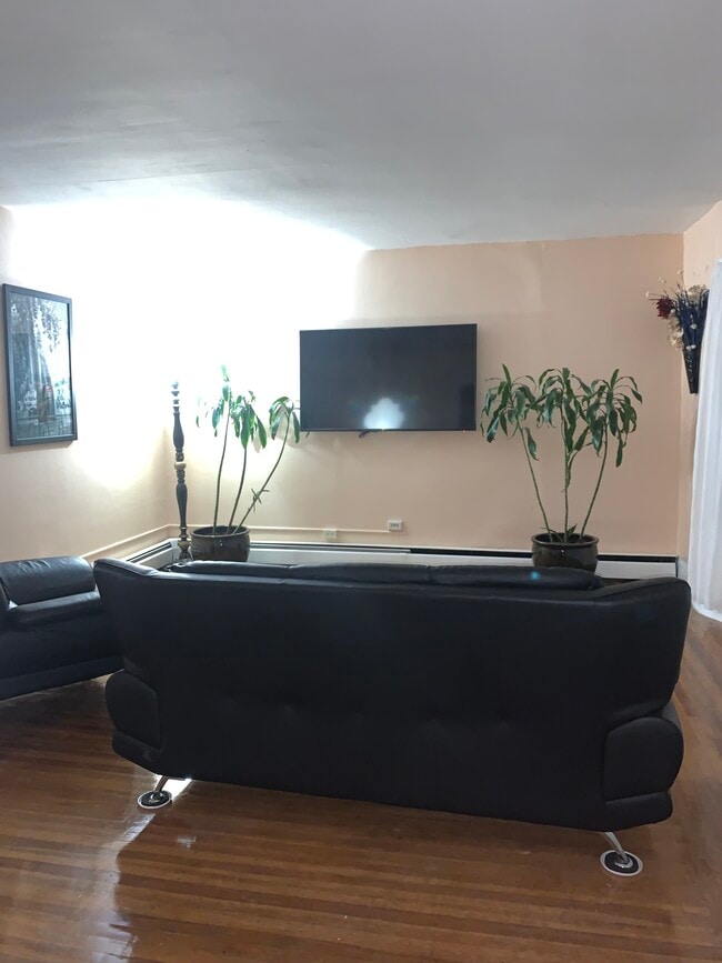 720 Buffalo Ave unit 3, Niagara Falls, NY 14303 - photo 2