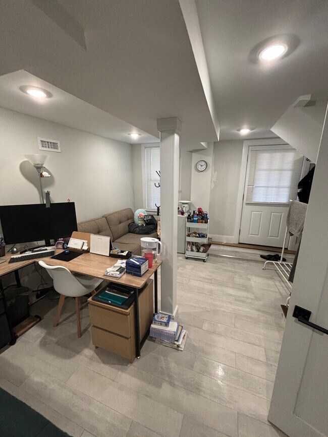 11 Pomeroy St unit 11 Pomeroy, 11,, Allston, MA 02134 - photo 4