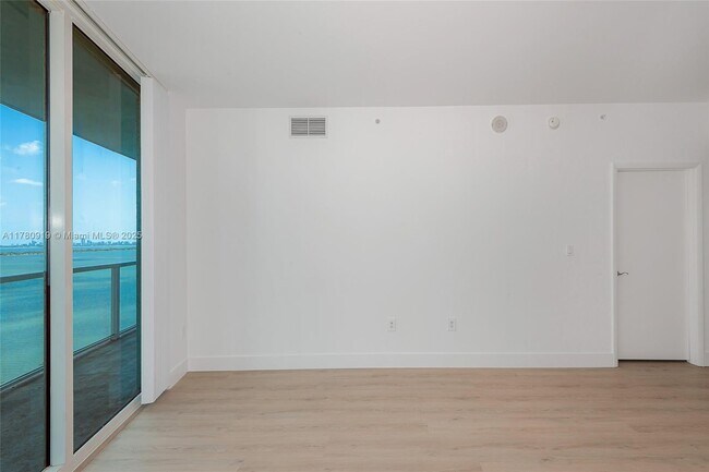 Quantum On the Bay unit 1604, Miami, FL 33132 - photo 7