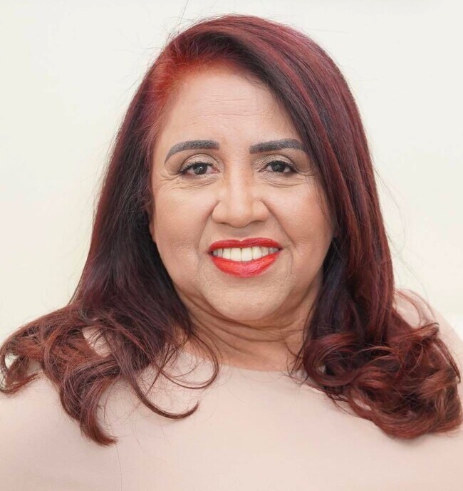 Gloria Castano