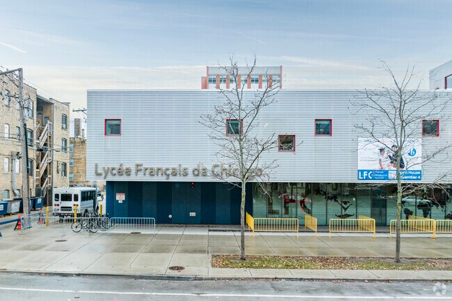 Lycee Francais de Chicago in Chicago, IL - Homes.com