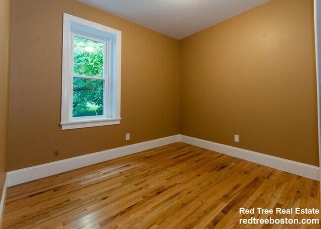 2 Lothian Rd, Brighton, MA 02135 - photo 7