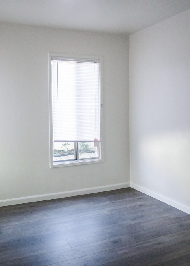 1832 Scott Rd unit 1832, Burbank, CA 91504 - photo 6