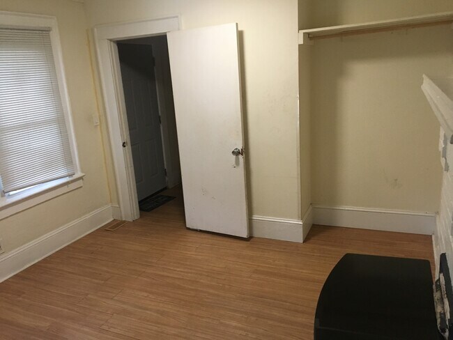 1033 Martin Luther King jr Dr NW, Atlanta, GA 30314 - photo 5