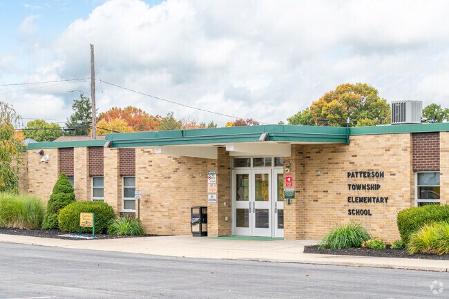 Patterson Township Elementary School serves 144 students in grades K-2.
