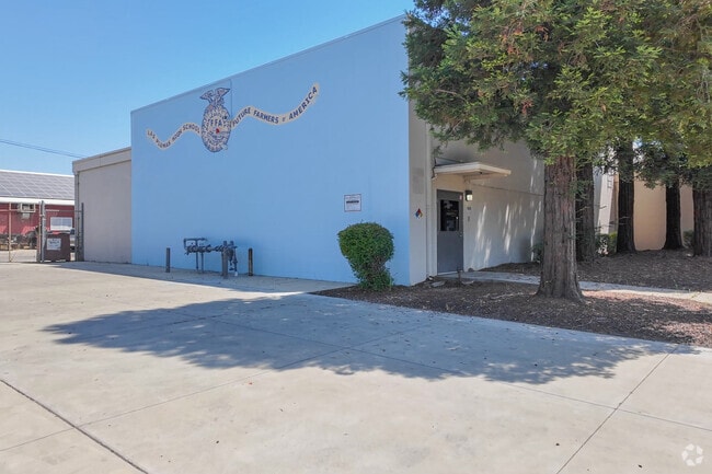 Las Plumas High School is fostering a love for learning in South Oroville.