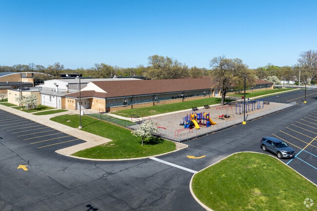 Aerial River Forest Elementary School parking and playground.