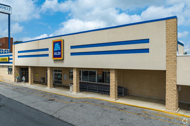 Aldi in Frankford provides groceries and household essentials.