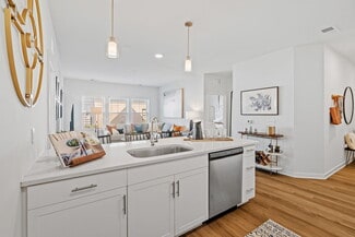 1610 Emblem Way, Shakopee, MN 55379