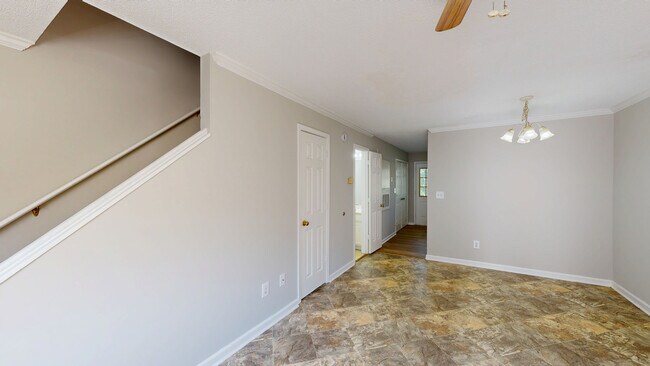 100 Woodstone Dr unit 12, Athens, GA 30605 - photo 2