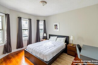 17 Cawfield St Unit 1, Boston, MA 02125