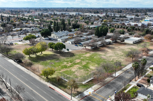 The large play field at Manchester Gate Elementary School in Fresno.