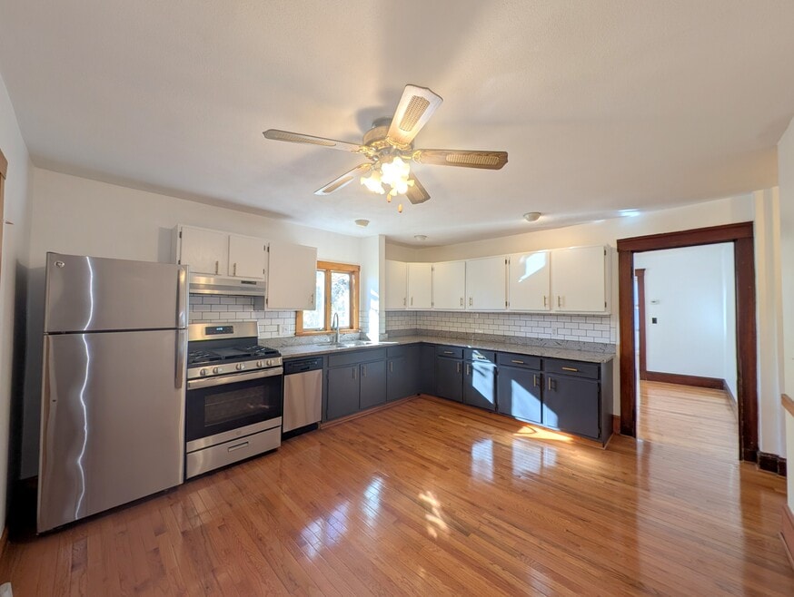 119 Lowell St unit 1, Somerville, MA 02143 - photo 1