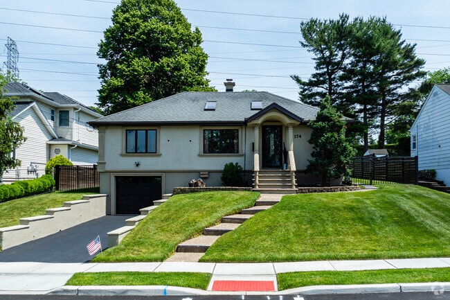 The Ranch style homes in the Richfield section of Clifton come in multiple designs.