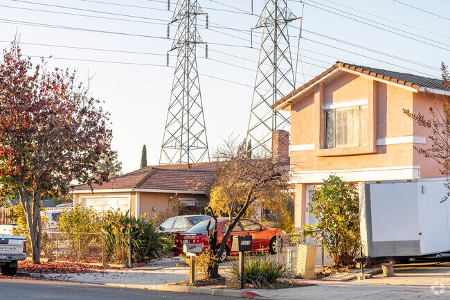 Brigadoon homes provide ample yard space for outdoor activities.