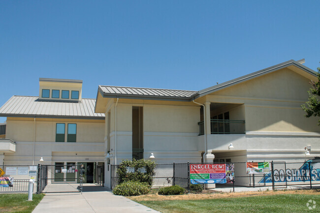 Shirakawa Elementary School is in the Fairgrounds neighborhood.