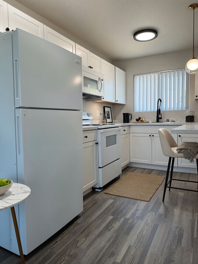 The Redwoods at Fresno, Fresno, CA 93705 - photo 5