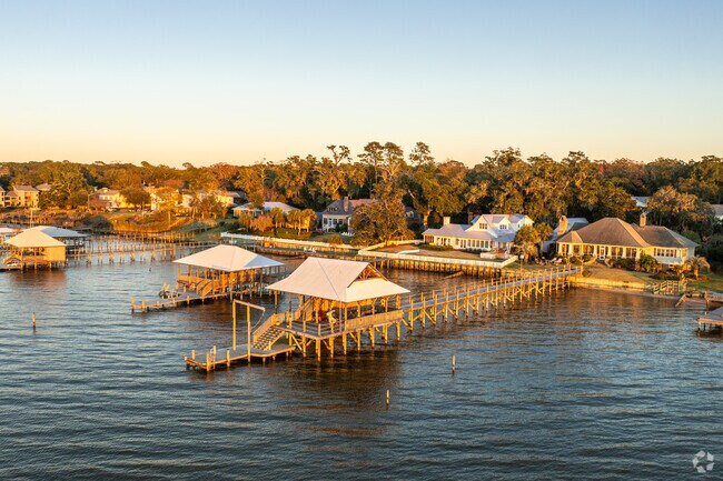 Breathe in the bay breeze and feel the Fairhope magic.