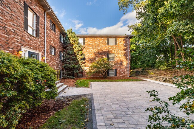 Canton Estates at Neponset, Canton, MA 02021 - photo 6