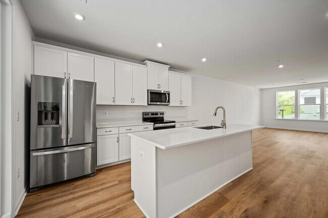 Neabsco Commons, Woodbridge, VA 22191 - photo 5