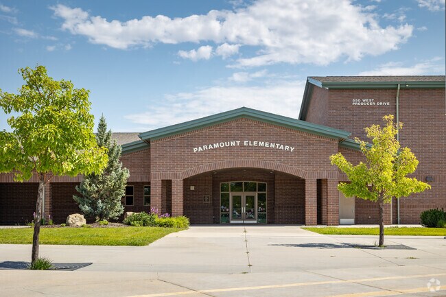 Front entrance at Paramount Elementary School.