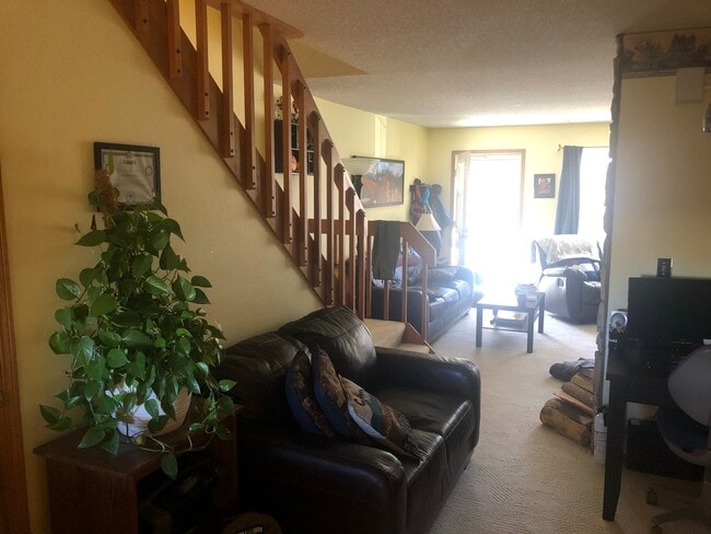 8185 S Fillmore Cir, Centennial, CO 80122 - photo 3